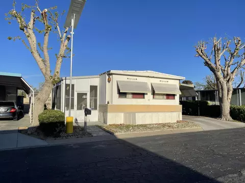 2550 Avenue I E #128, Lancaster, CA 93535