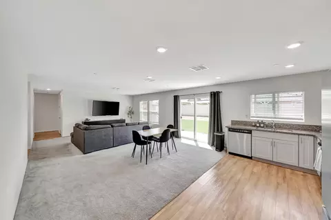 2036 Lingard St E, Lancaster, CA 93535 photo 7