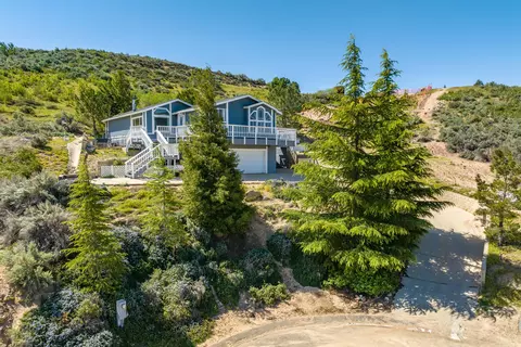 42804 Whetstone Dr, Lake Hughes, CA 93532