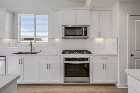 7035 Kristina Ct, Lancaster, CA 93536 photo 10