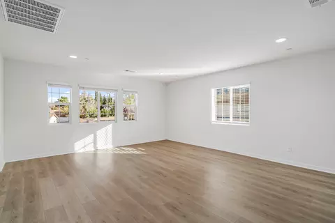 7035 Kristina Ct, Lancaster, CA 93536 photo 27