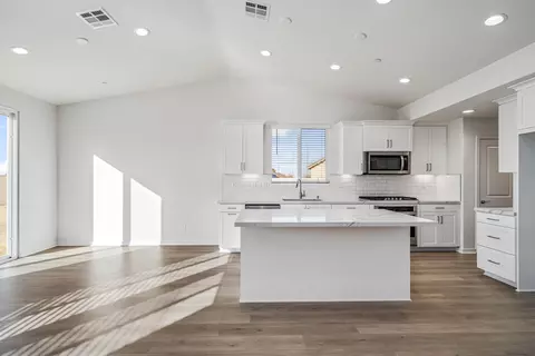 7035 Kristina Ct, Lancaster, CA 93536 photo 7