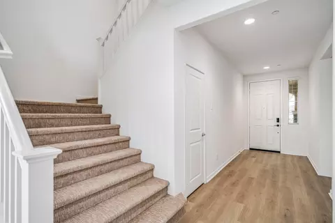 7035 Kristina Ct, Lancaster, CA 93536 photo 3