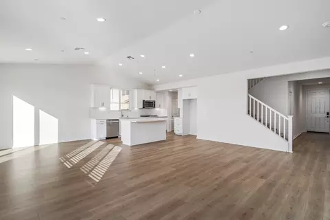 7035 Kristina Ct, Lancaster, CA 93536 photo 4