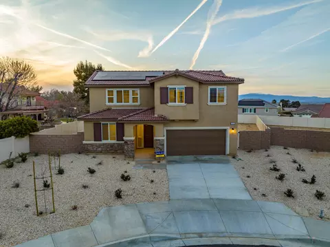 7035 Kristina Ct, Lancaster, CA 93536