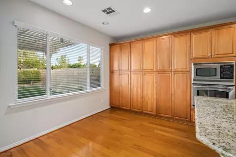 42524 Biscay St, Lancaster, CA 93536 photo 14