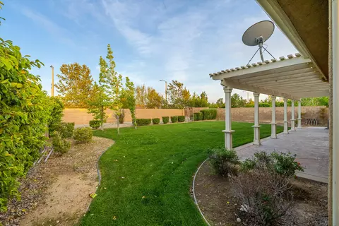 42524 Biscay St, Lancaster, CA 93536 photo 39
