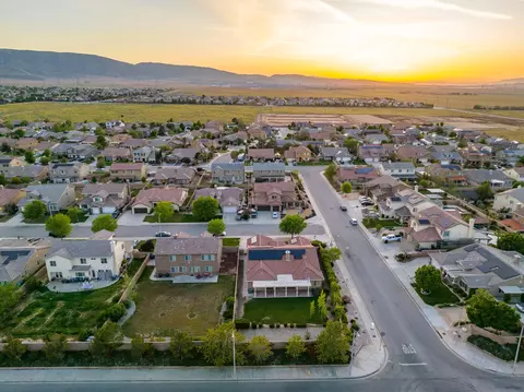 42524 Biscay St, Lancaster, CA 93536 photo 49
