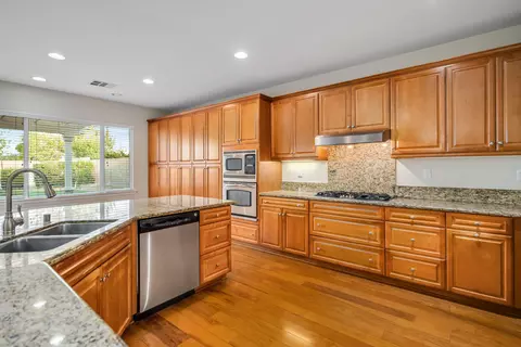 42524 Biscay St, Lancaster, CA 93536 photo 15