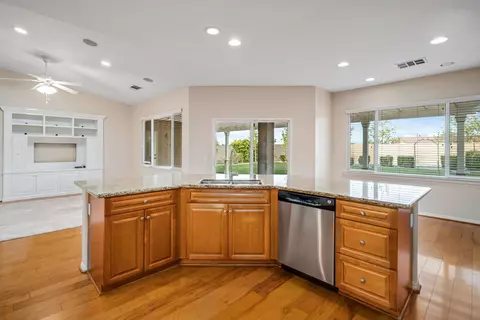 42524 Biscay St, Lancaster, CA 93536 photo 16