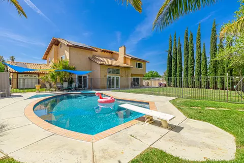 41410 Myrtle St, Palmdale, CA 93551 photo 2
