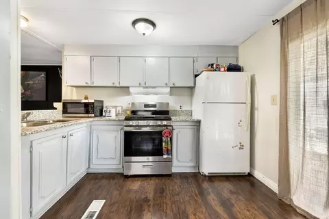 43850 20th St E #43, Lancaster, CA 93535 photo 4