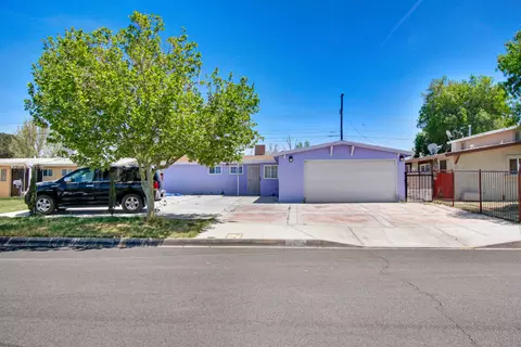 44010 Carolside Ave, Lancaster, CA 93535