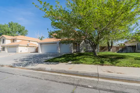 2033 Morningside Ave, Lancaster, CA 93535 photo 3