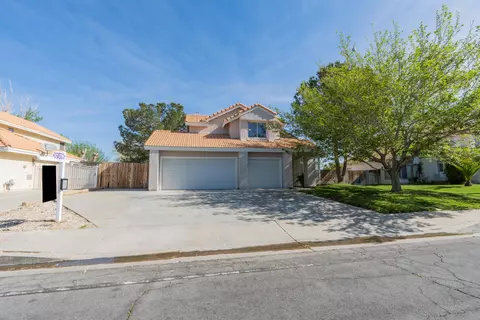 2033 Morningside Ave, Lancaster, CA 93535 photo 4