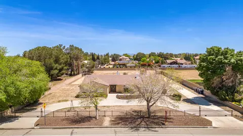 43904 35th St E, Lancaster, CA 93535