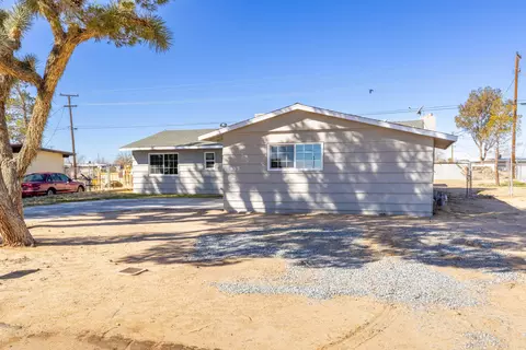 13433 Gilbert St, North Edwards, CA 93523 photo 1