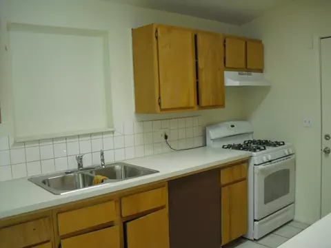 44615 4th St E, Lancaster, CA 93535 photo 5