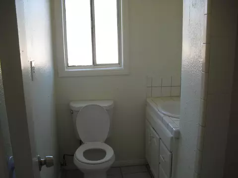 44615 4th St E, Lancaster, CA 93535 photo 9