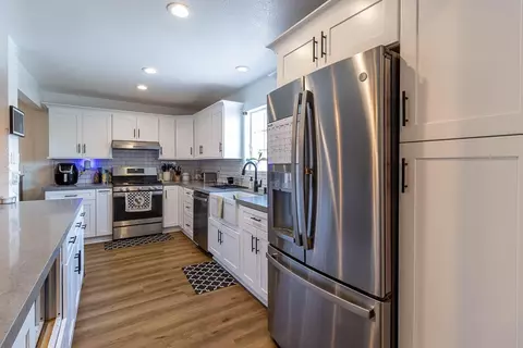 1745 Jenner St, Lancaster, CA 93534
