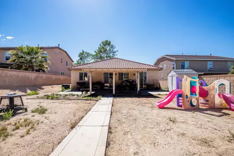 42130 Tropez Dr, Lancaster, CA 93536 photo 20