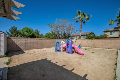 42130 Tropez Dr, Lancaster, CA 93536 photo 25