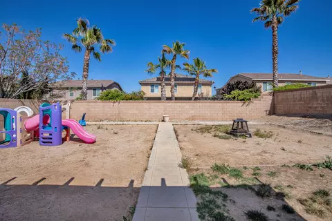 42130 Tropez Dr, Lancaster, CA 93536 photo 22