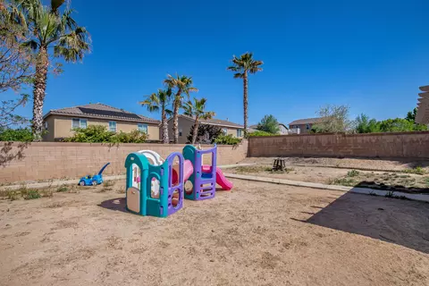 42130 Tropez Dr, Lancaster, CA 93536 photo 24