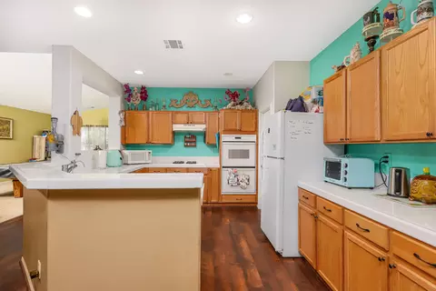 42130 Tropez Dr, Lancaster, CA 93536 photo 10