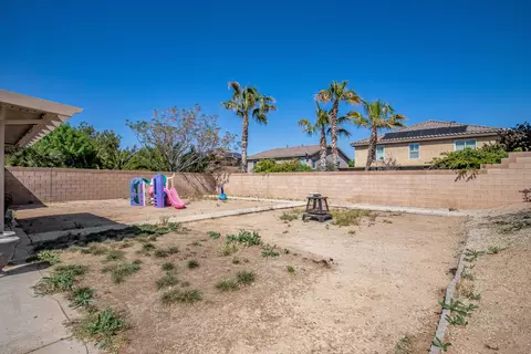 42130 Tropez Dr, Lancaster, CA 93536 photo 23