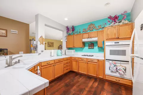 42130 Tropez Dr, Lancaster, CA 93536 photo 9