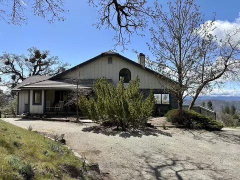 25620 Deertrail Dr, Tehachapi, CA 93561 photo 1