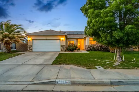 2035 Avenue H8 W, Lancaster, CA 93536