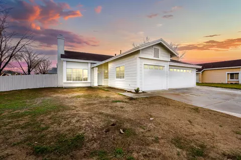 2538 Ave J14 E, Lancaster, CA 93535