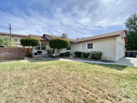 842 Ave J-10 W, Lancaster, CA 93534