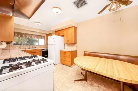 12141 Ave H E, Lancaster, CA 93535 photo 9