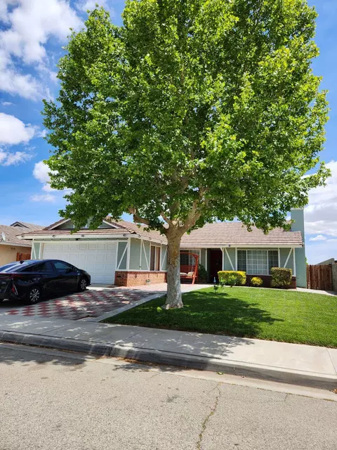 45314 18th St E, Lancaster, CA 93535