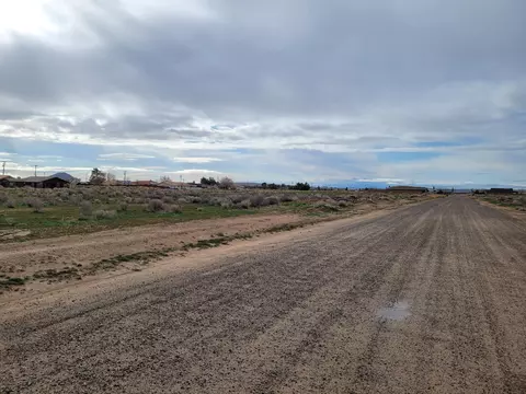 11 79th St, California City, CA 93505