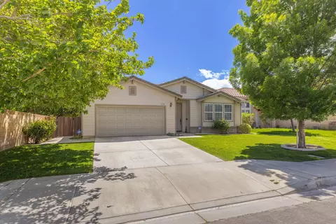 4134 Vahan Ct, Lancaster, CA 93536