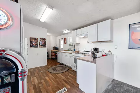 14556 Tehachapi Blvd E #SPC 34, Tehachapi, CA 93561 photo 8
