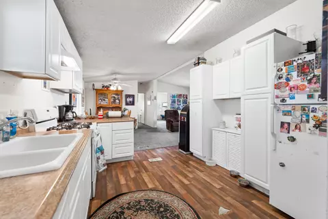14556 Tehachapi Blvd E #SPC 34, Tehachapi, CA 93561 photo 11