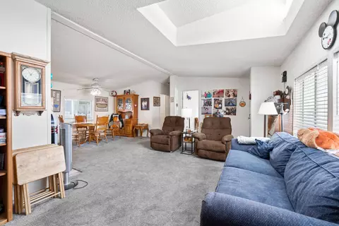 14556 Tehachapi Blvd E #SPC 34, Tehachapi, CA 93561 photo 3