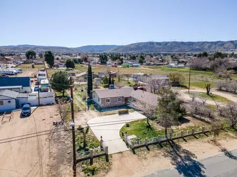 5208 Avenue M4 W, Lancaster, CA 93536