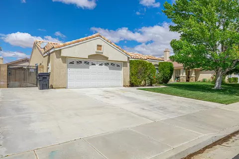 3301 Marble St, Rosamond, CA 93560