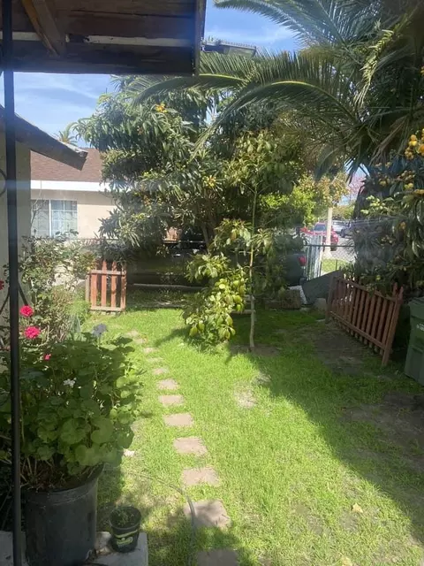 735 139th St W, Compton, CA 90222 photo 3
