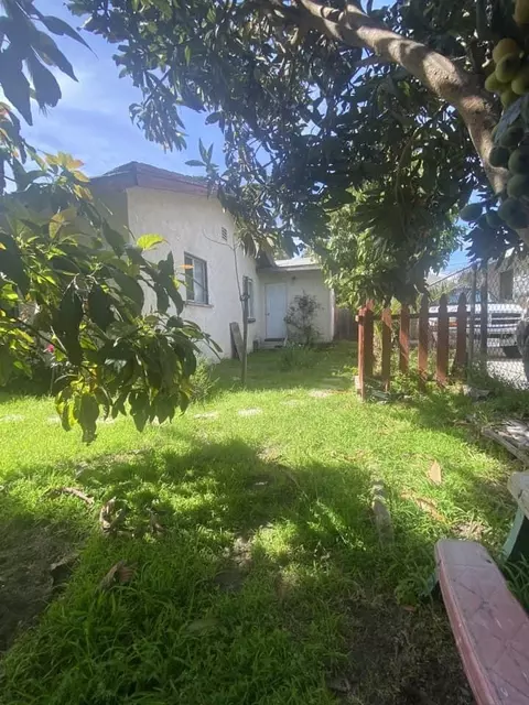 735 139th St W, Compton, CA 90222 photo 4