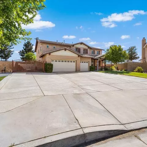 4818 Spur Ave, Lancaster, CA 93536 photo 3