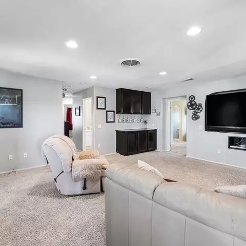 4818 Spur Ave, Lancaster, CA 93536 photo 34