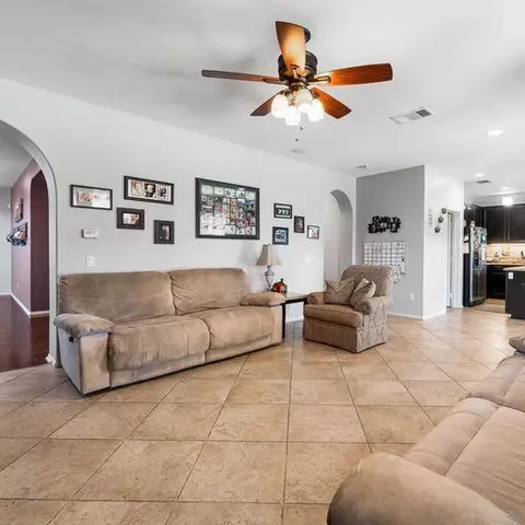 4818 Spur Ave, Lancaster, CA 93536 photo 16