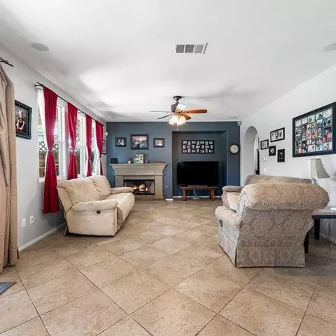 4818 Spur Ave, Lancaster, CA 93536 photo 17